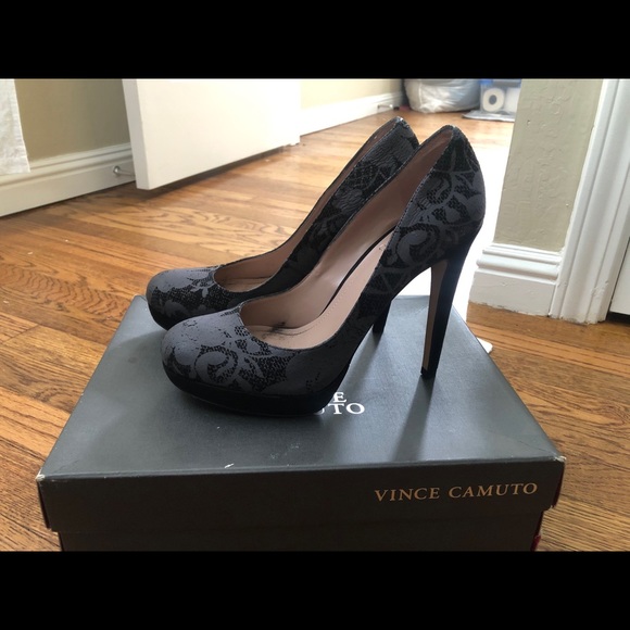 Vince Camuto Sarika Pumps - Picture 2 of 5